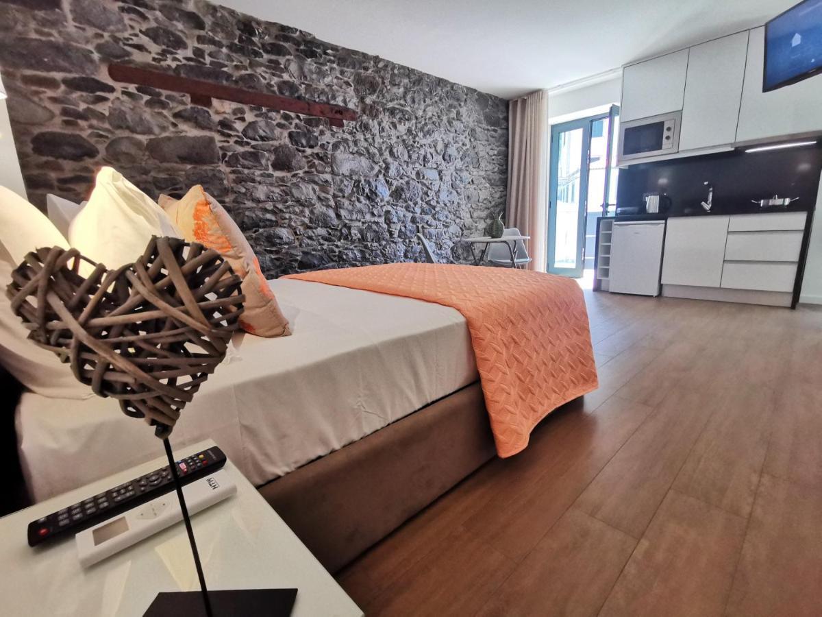 Charming Studios in Calheta Beach - Villa Esmeralda Calheta (Madeira) Exterior foto